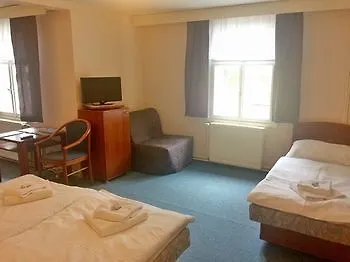 Готель Lomnice Hotel & Restaurant 3*