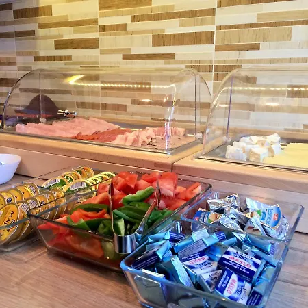 Lomnice Hotel & Restaurant Готель