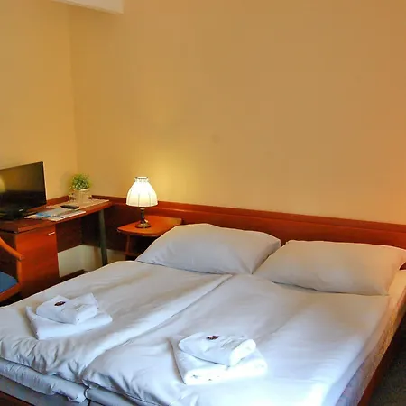 Lomnice Hotel & Restaurant Шпіндлерув-Млин