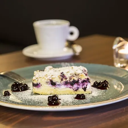 Lomnice Hotel & Restaurant ホテル